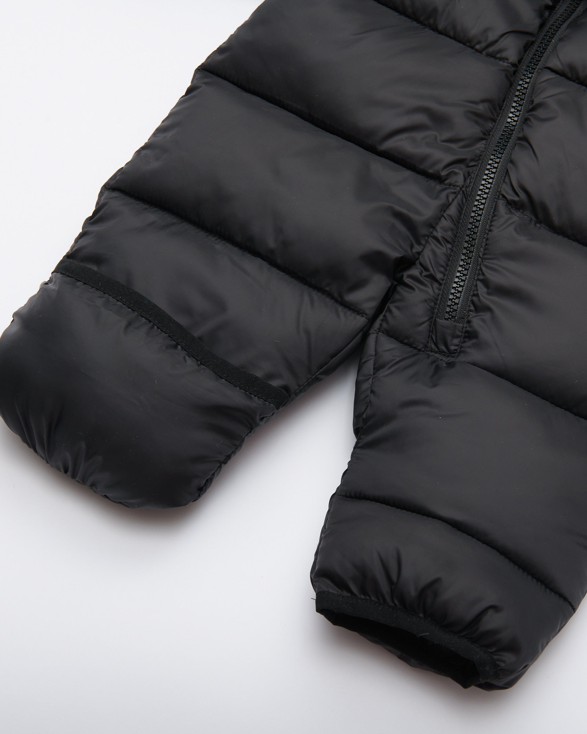 Black//