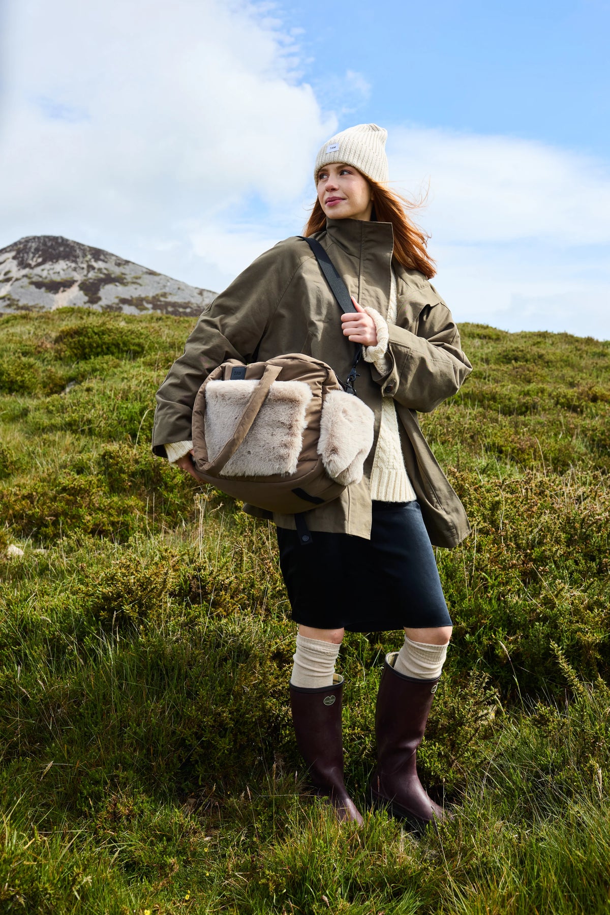 Moss Brown Appliqué Faux Fur//