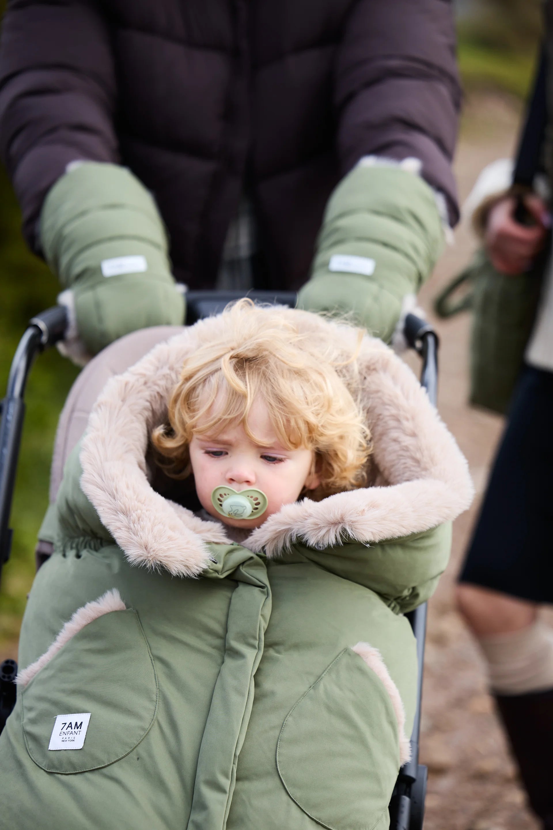 Woodland Greige Faux Fur//