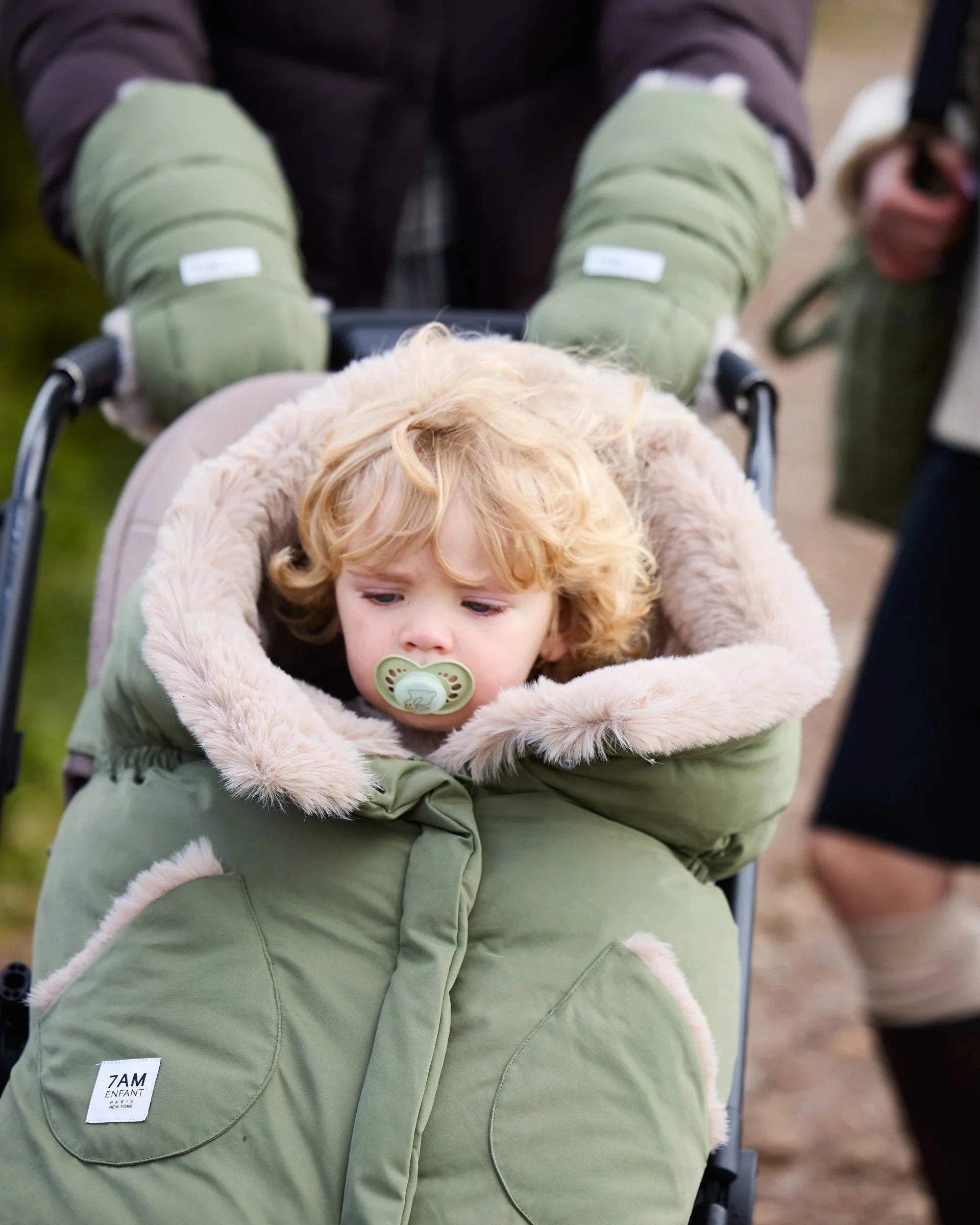Woodland Greige Faux Fur//