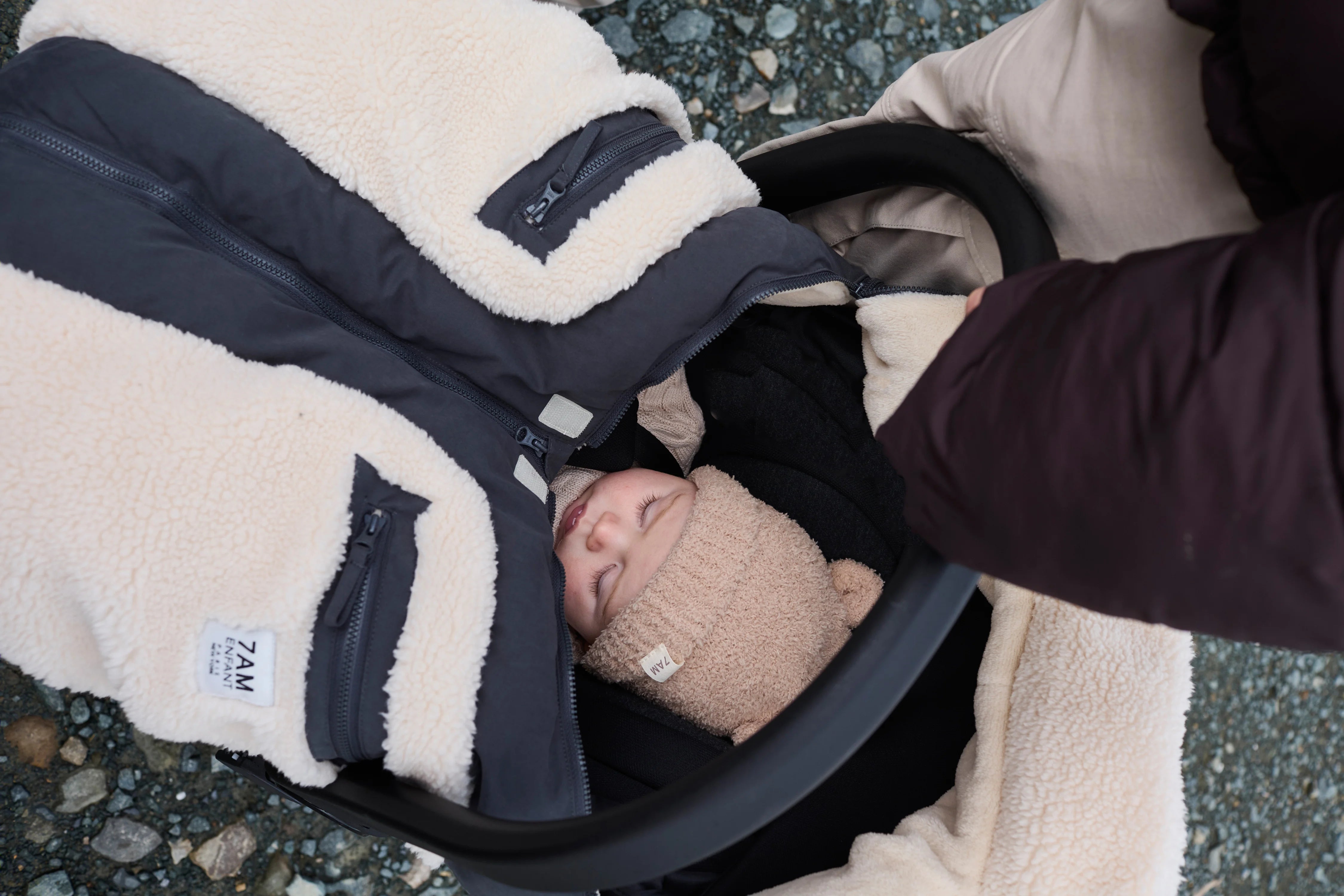 Car Seat Cocoon • Benji Appliqué
