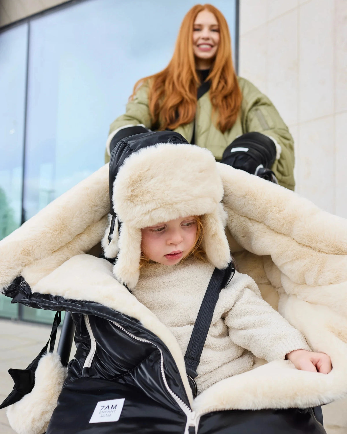 Black Liquid Shine Arctic White Faux Fur//