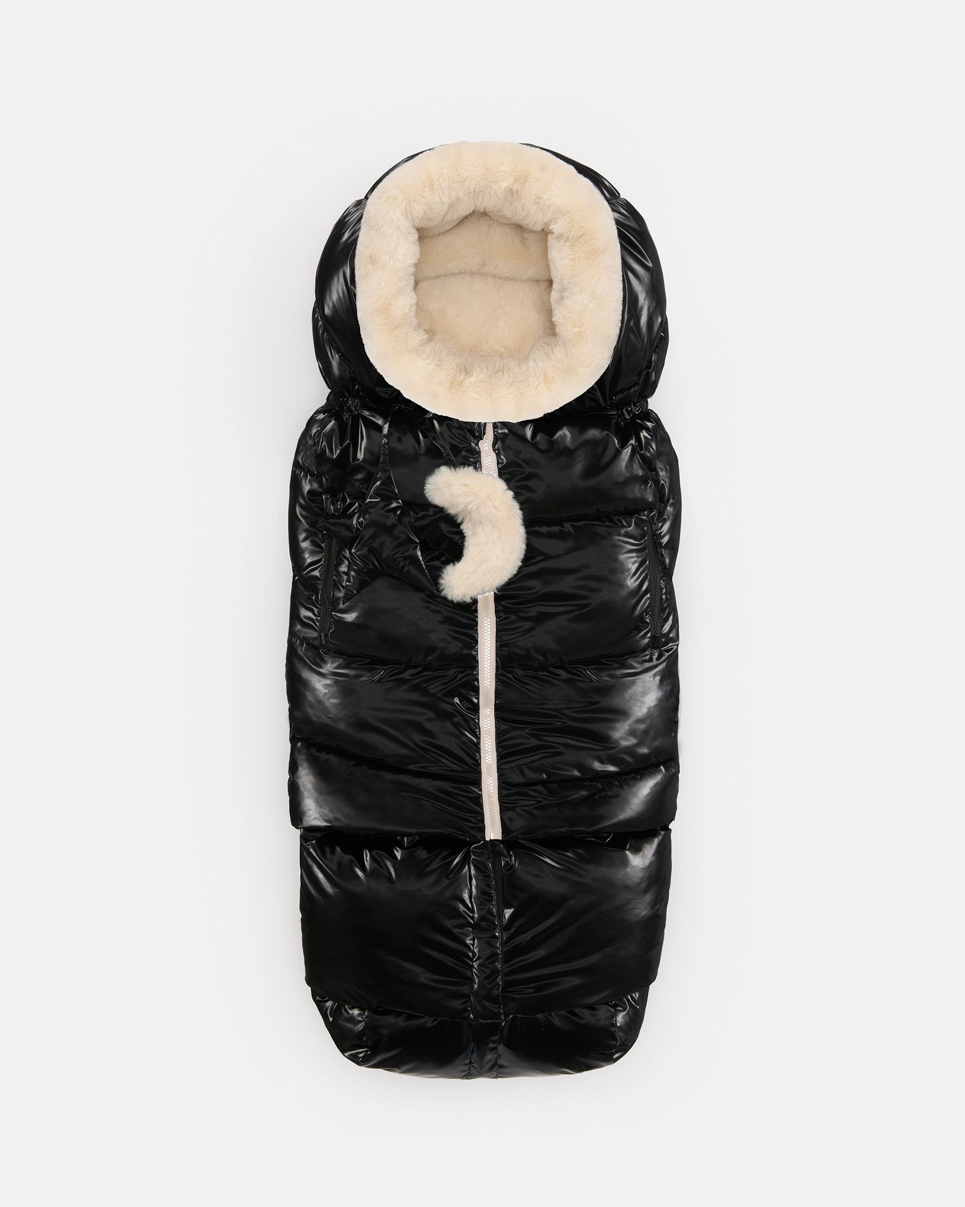 Black Liquid Shine Arctic White Faux Fur//