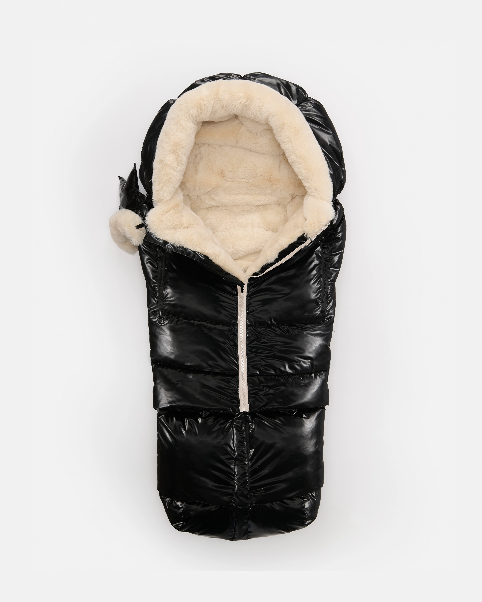 Black Liquid Shine Arctic White Faux Fur//