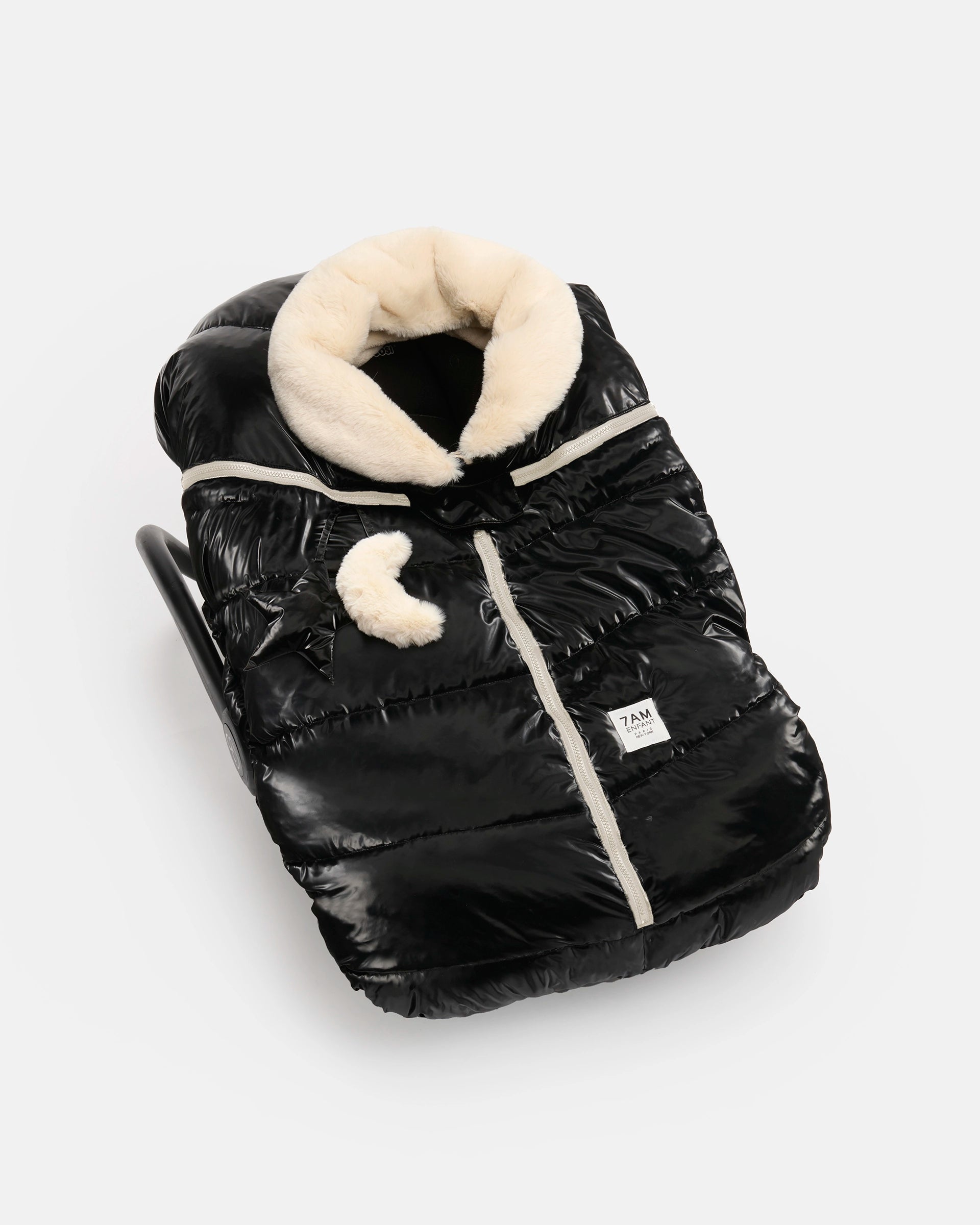 Black Liquid Shine Arctic White Faux Fur//