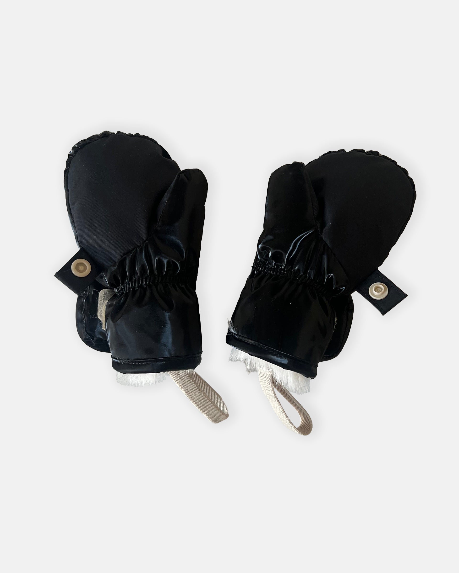 Black Liquid Shine Arctic White Faux Fur//