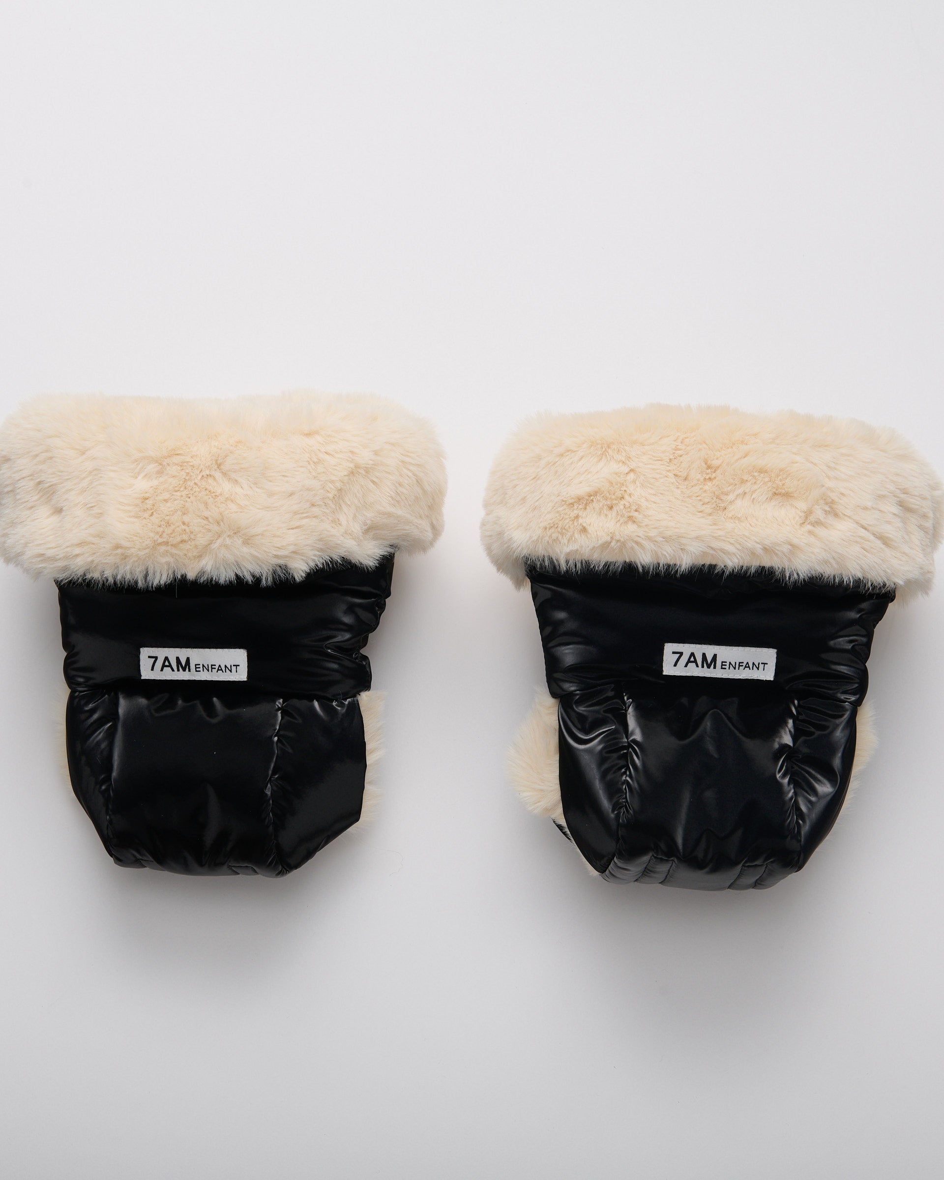 Black Liquid Shine Arctic White Faux Fur//