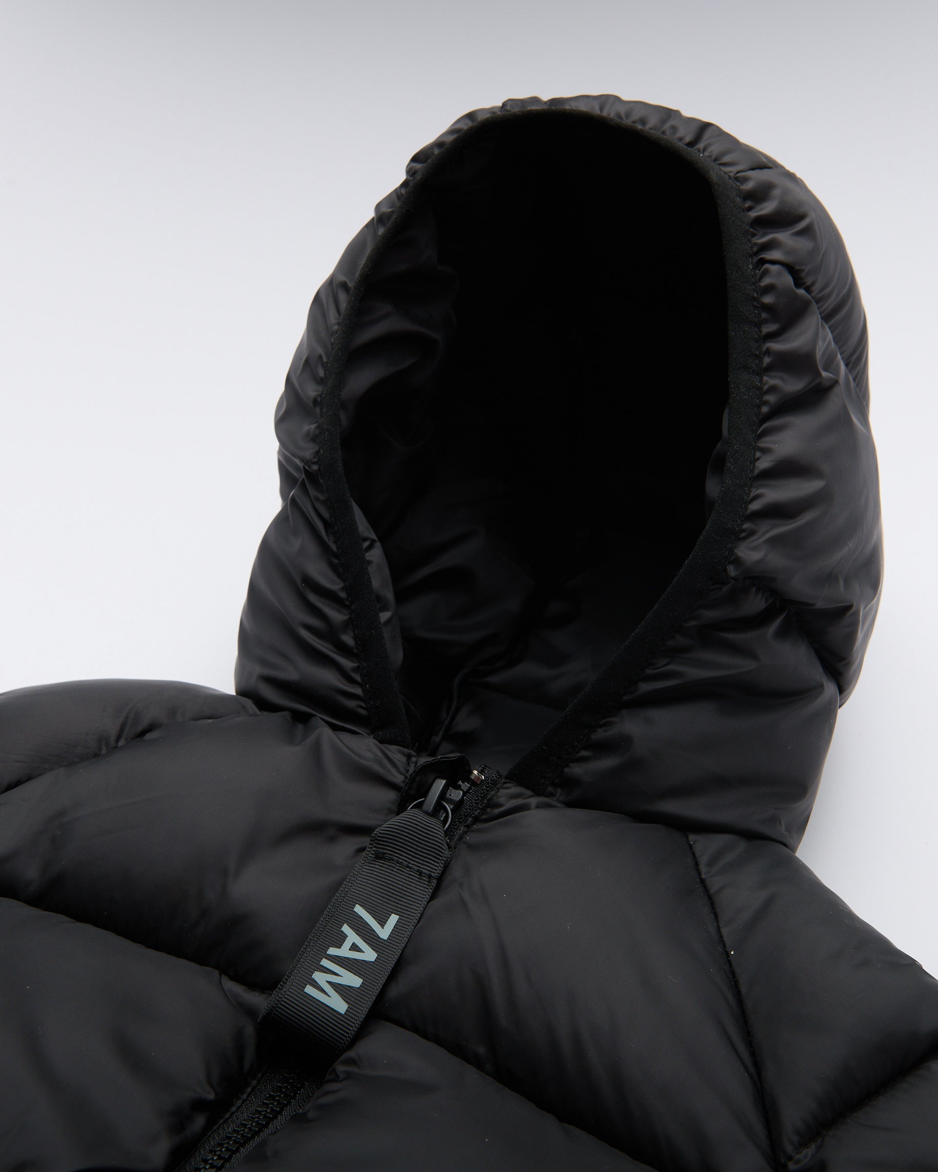 Black//