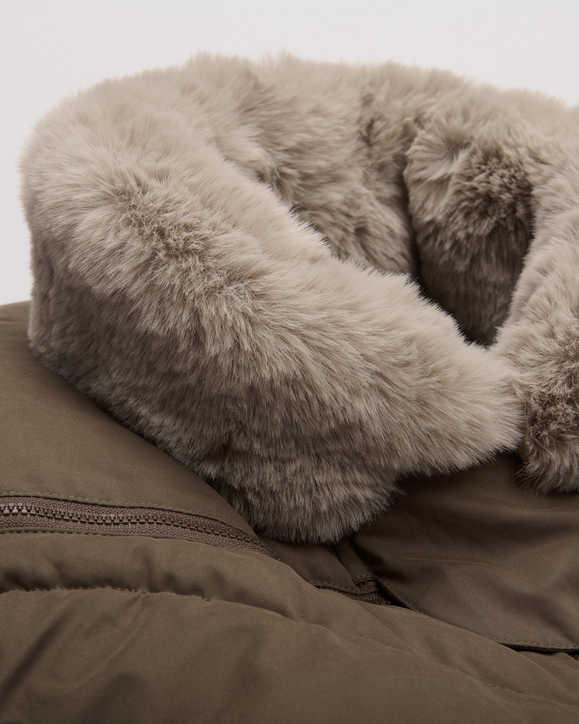 Moss Brown Greige Faux Fur//