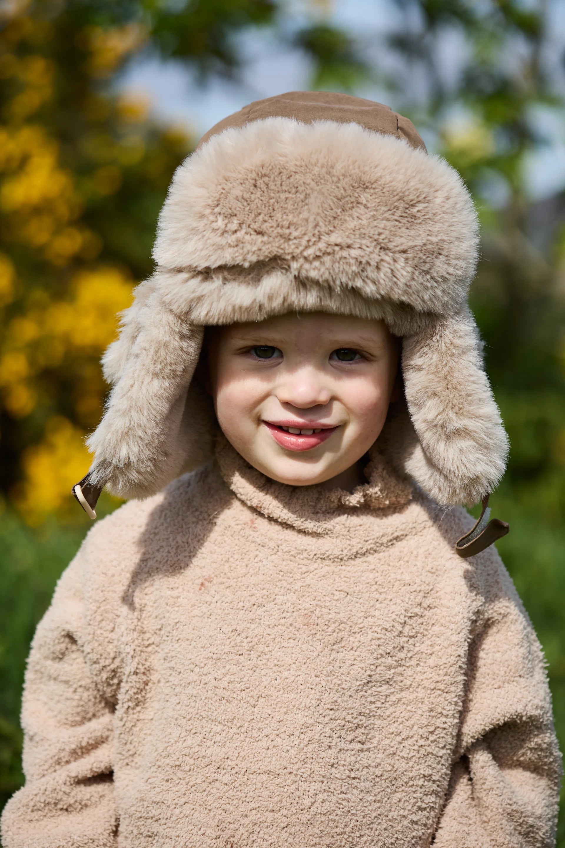 Moss Brown Greige Faux Fur//