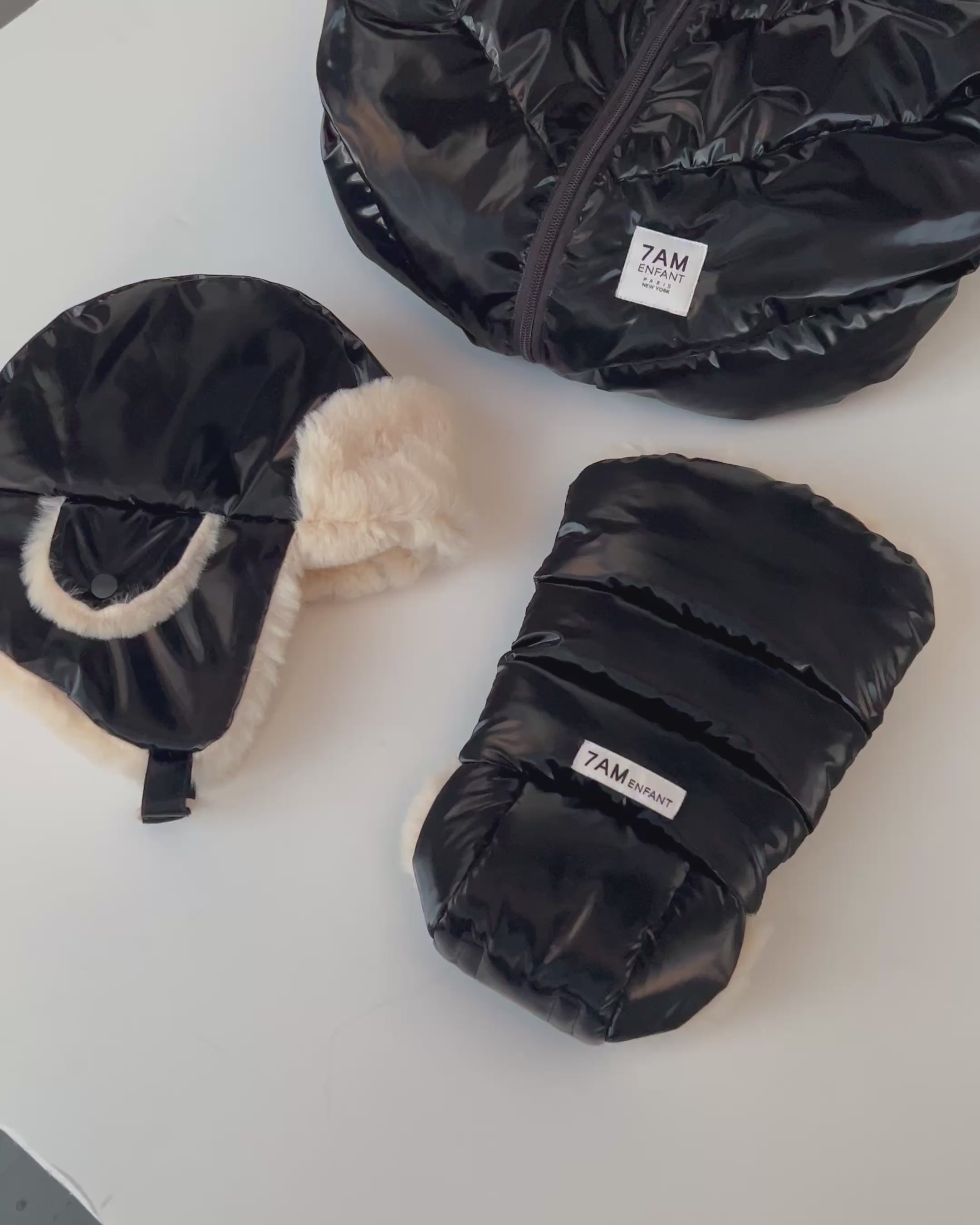 Black Liquid Shine Arctic White Faux Fur//